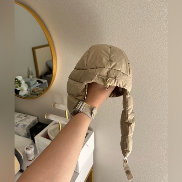 LULULEMON HAT - Picture 3 of 3